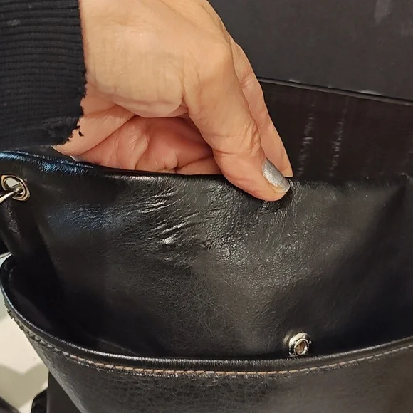 Relic Crossbody Bag - Picture 6 of 10